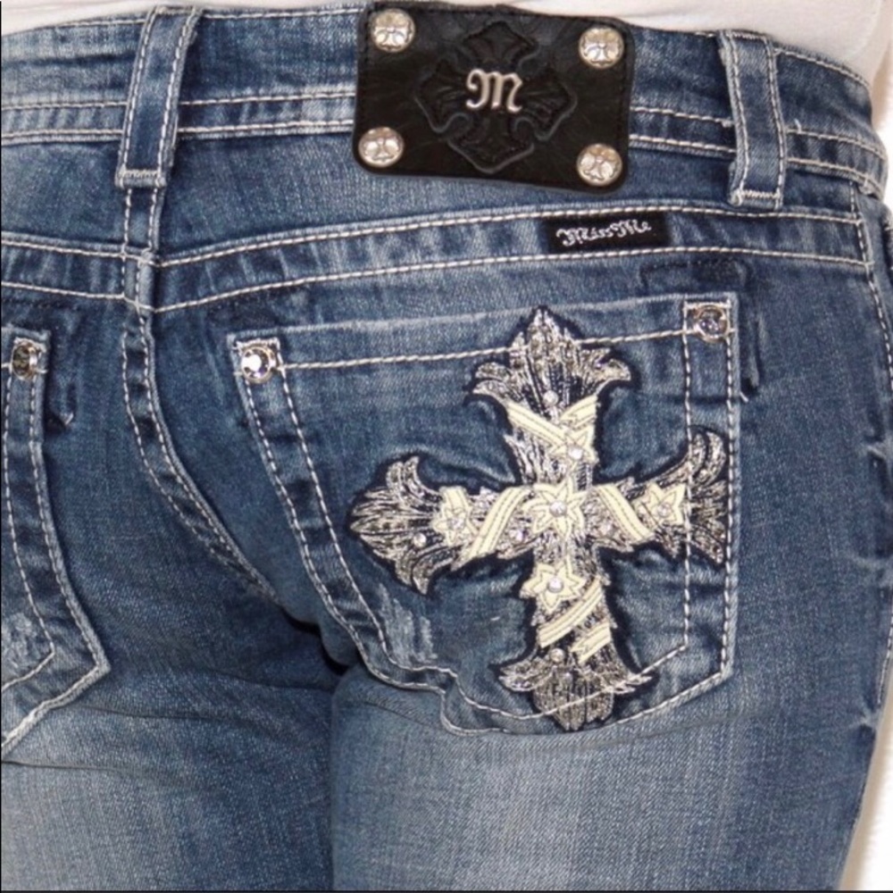 Miss Me size 30 cut off shorts